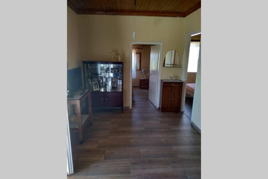 Traditional House With View Drymon Extérieur photo