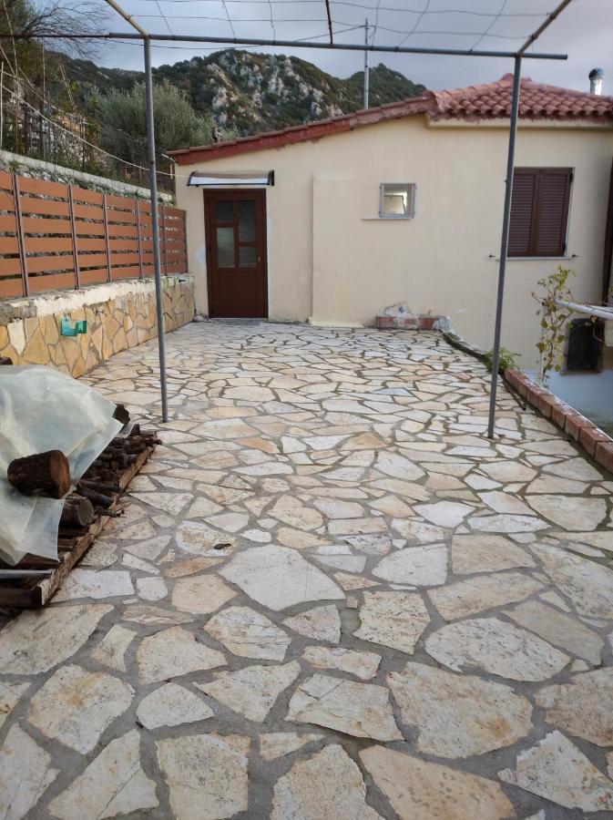 Traditional House With View Drymon Extérieur photo